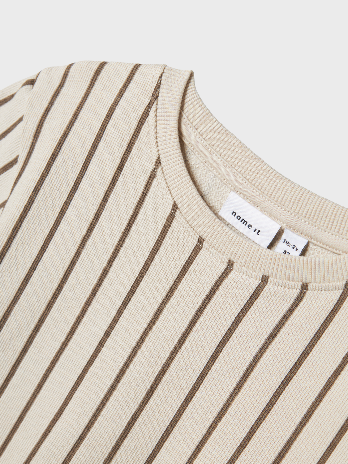 model_shot-front_full